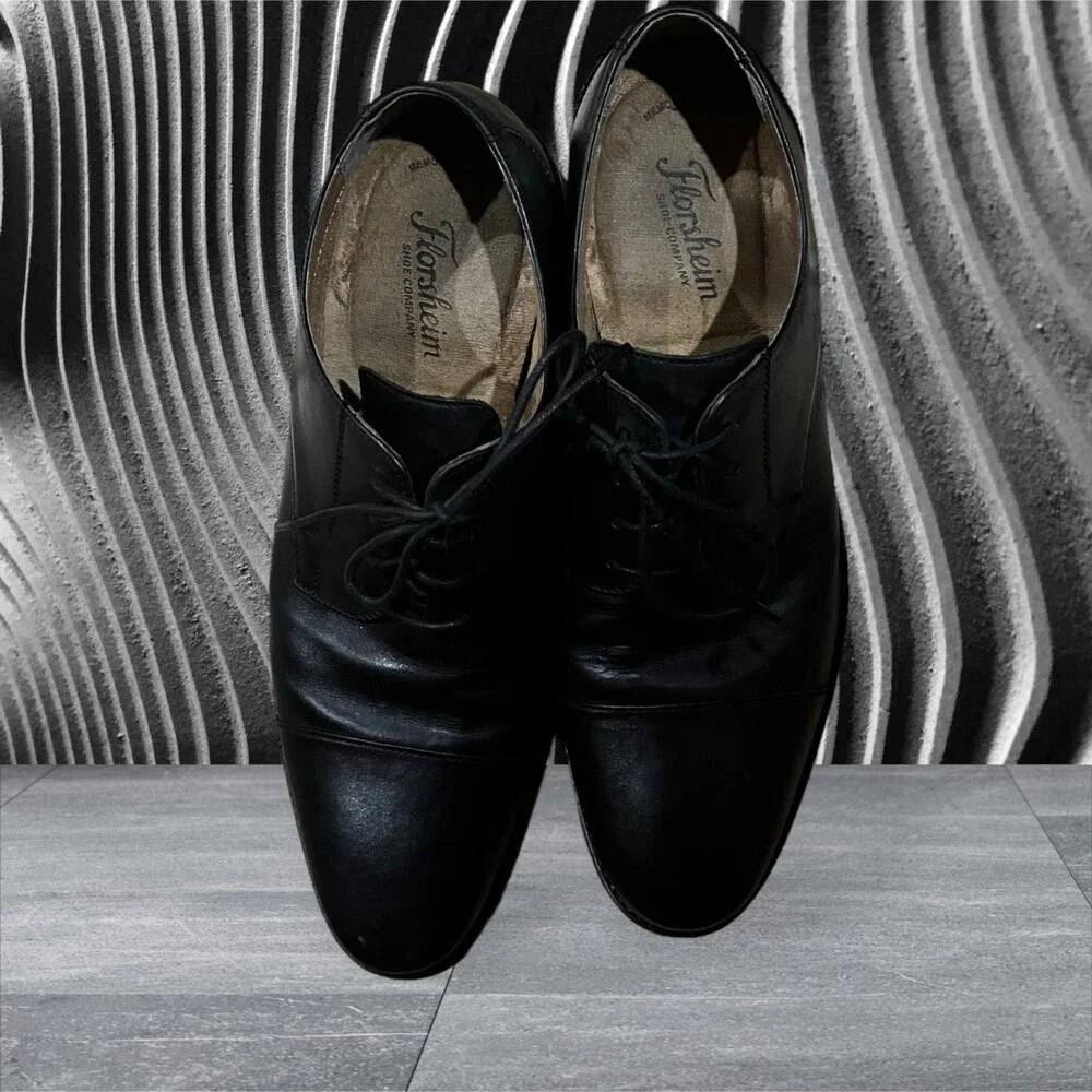 Florsheim Materra Cap Oxford, Size 9D